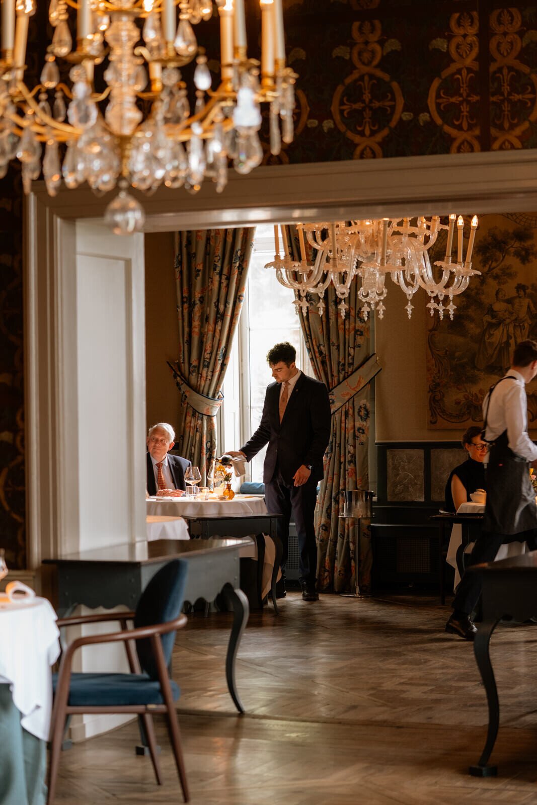 Lunch at Michelin-star restaurant Château Neercanne.