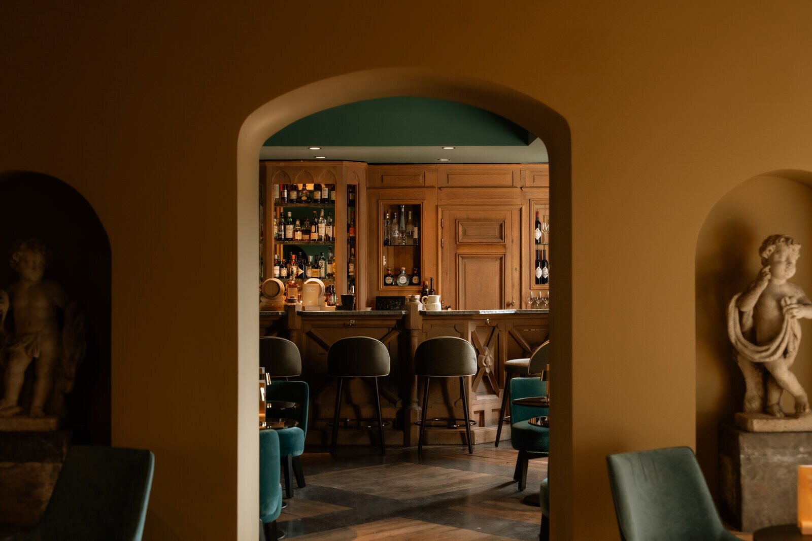 Lobby Bar Château St. Gerlach.