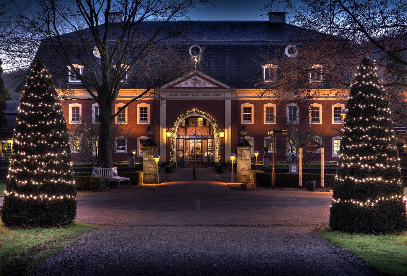 Kasteel met kerstversiering | Château St. Gerlach.