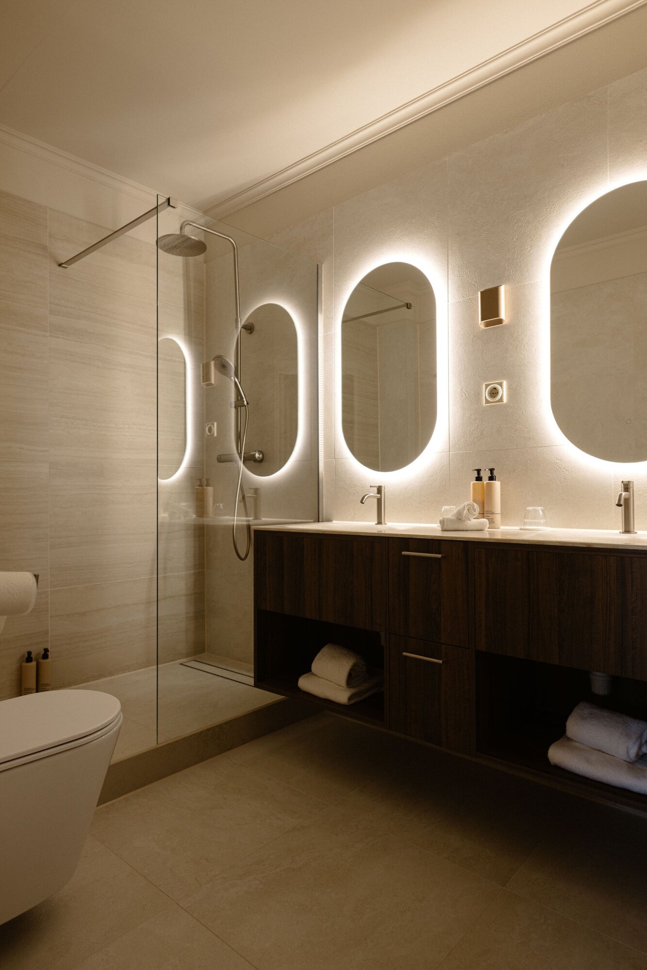 Bathroom one bedroom terrace | Château St. Gerlach.