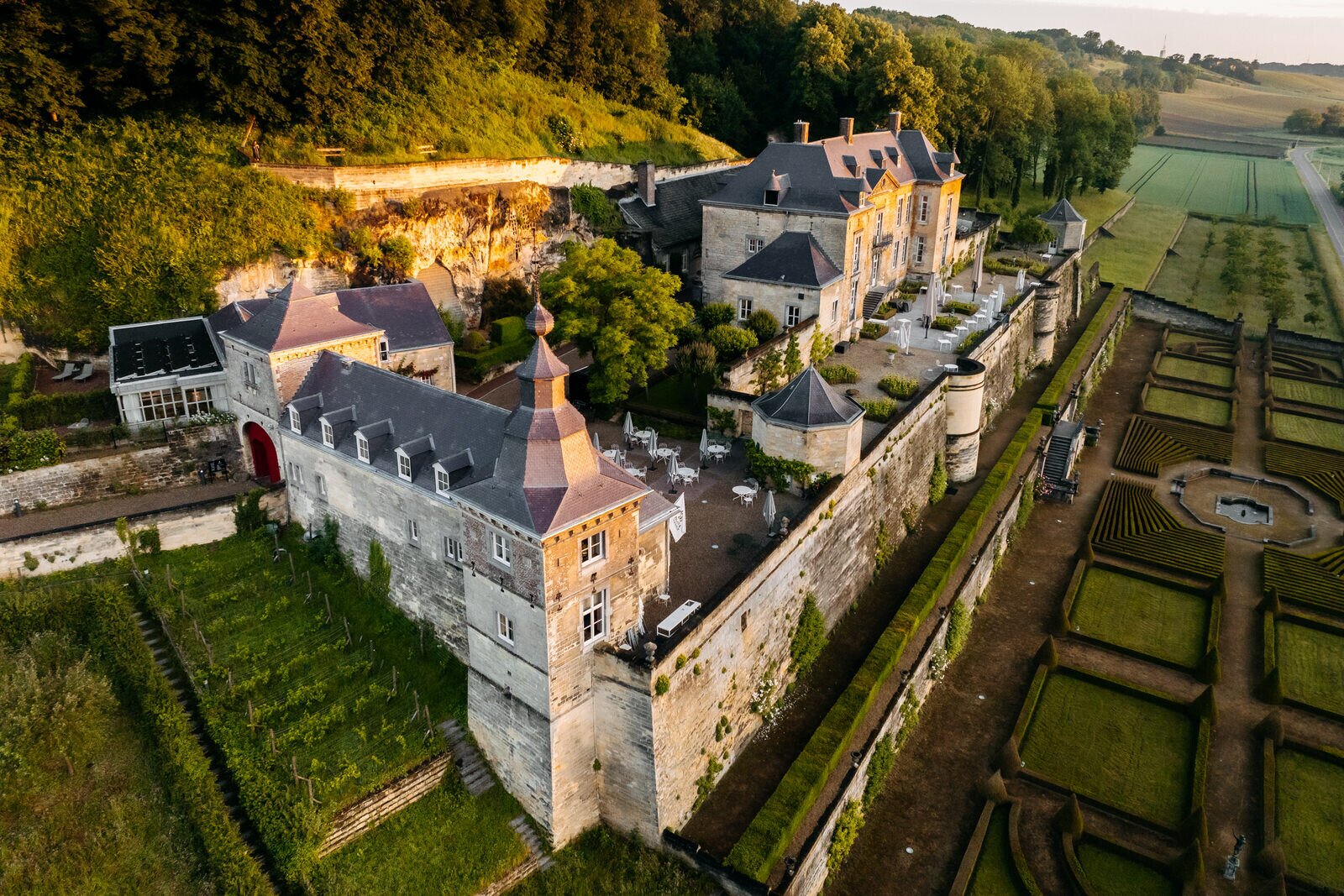 Spring Château Neercanne.